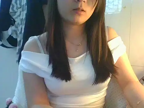 Linzly online show from February 26, 2:55 am