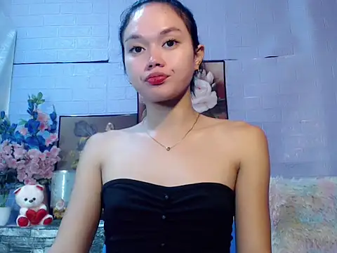 sexybabewarrior online show from May 11, 2:45 pm