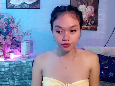 Snapshot of sexybabewarrior chatting on June 17, 6:51 pm sexybabewarrior online show from June 17, 6:51 pm