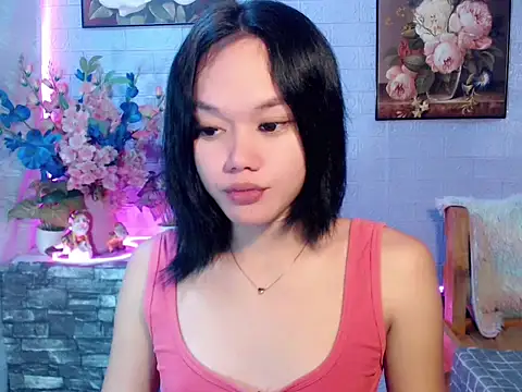 Snapshot of sexybabewarrior chatting on July 13, 8:52 pm sexybabewarrior online show from July 13, 8:52 pm
