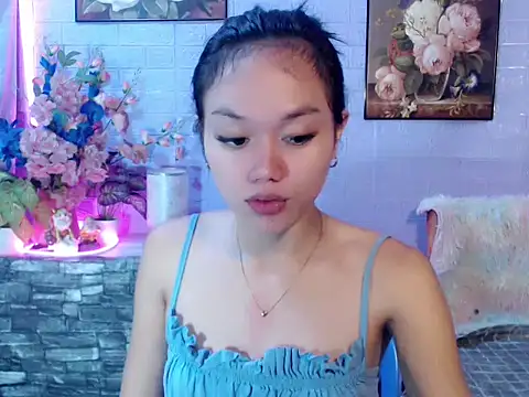 Snapshot of sexybabewarrior chatting on June 14, 10:49 am sexybabewarrior online show from June 14, 10:49 am