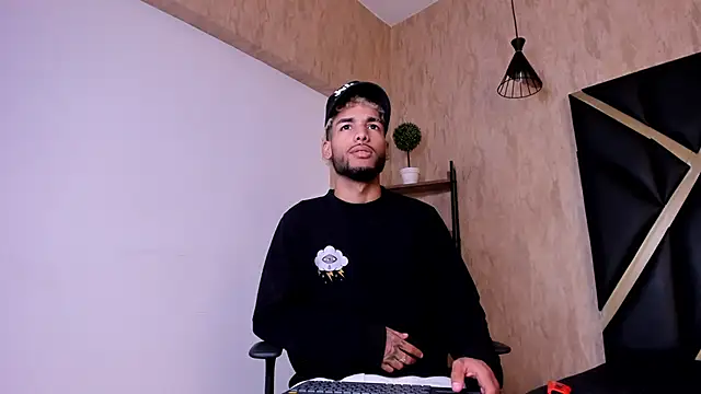 Thiagoferreti online show from September 26, 3:24 am