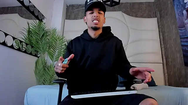 Thiagoferreti online show from October 27, 7:37 pm