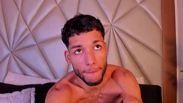 Thiagoferreti online show from March 28, 12:39 pm