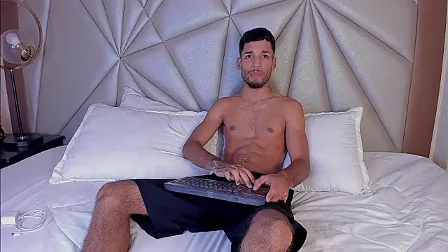 Snapshot of Thiagoferreti chatting on February 25, 4:12 am Thiagoferreti online show from February 25, 4:12 am