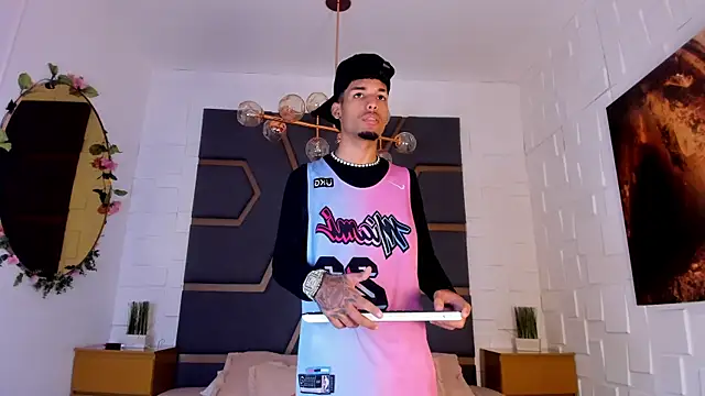 Thiagoferreti online show from November 27, 7:25 pm