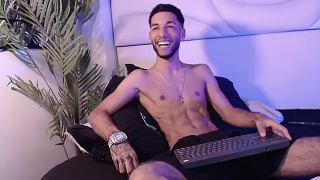 Thiagoferreti online show from April 14, 3:33 am