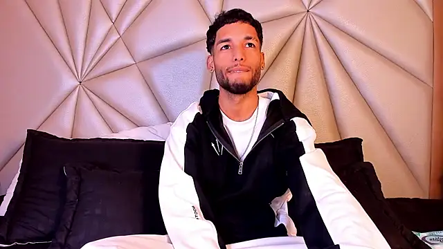 Thiagoferreti online show from April 6, 1:12 am