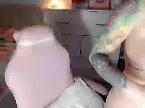 urbaby monica online show from November 6, 2:37 am