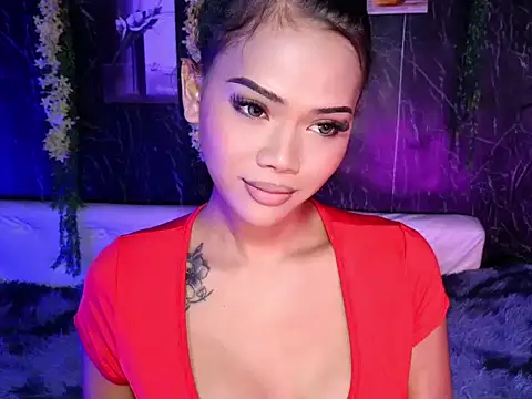 Snapshot of ur_holly_lexie chatting on October 6, 7:42 am ur holly lexie online show from October 6, 7:42 am
