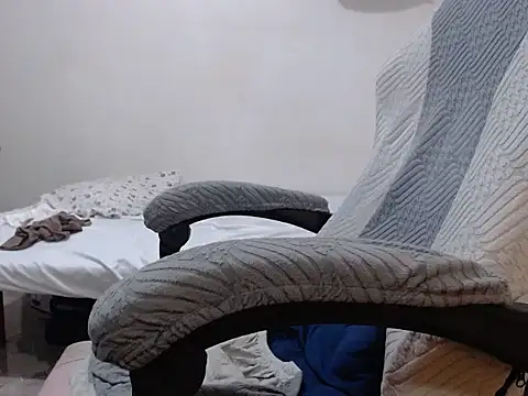 Snapshot of Mistress_Bigcockts chatting on June 18, 9:20 pm Mistress Bigcockts online show from June 18, 9:20 pm