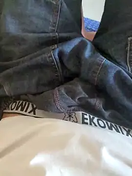 Snapshot of sodahmad chatting on October 18, 12:40 pm sodahmad online show from October 18, 12:40 pm