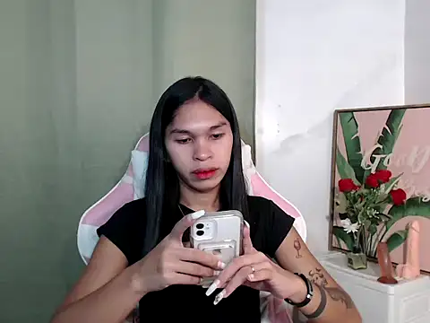 Snapshot of sexloverxxz chatting on October 13, 8:38 am sexloverxxz online show from October 13, 8:38 am
