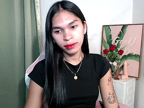 Snapshot of sexloverxxz chatting on October 19, 9:12 am sexloverxxz online show from October 19, 9:12 am