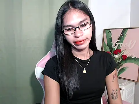 Snapshot of sexloverxxz chatting on October 2, 10:18 am sexloverxxz online show from October 2, 10:18 am