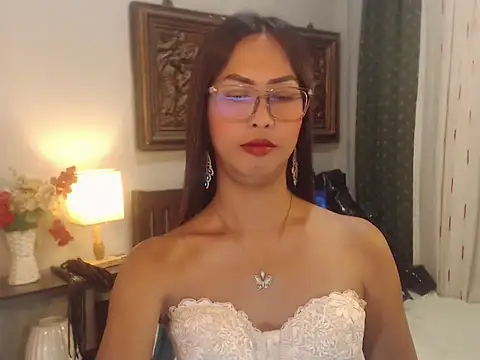 Nathalieheartt online show from July 11, 12:05 pm