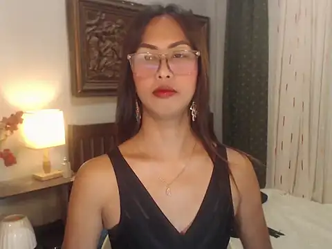 Nathalieheartt online show from July 21, 1:34 pm
