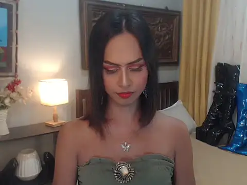 Nathalieheartt online show from November 16, 2:27 am