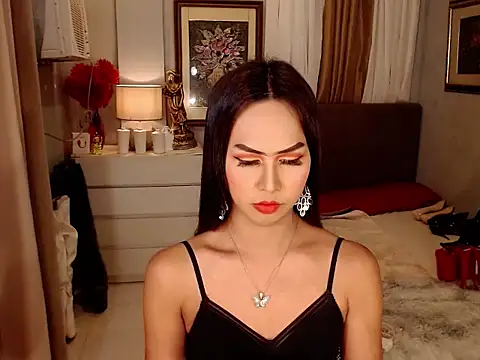 Nathalieheartt online show from February 10, 2:21 am