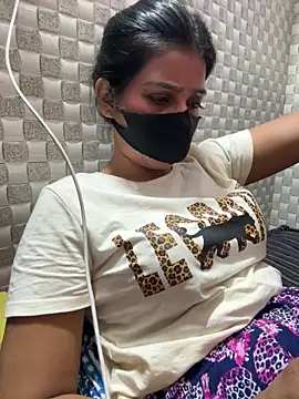 Hot Jaanvi  online show from May 30, 5:40 pm