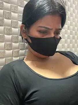 Hot Jaanvi  online show from June 17, 7:08 am
