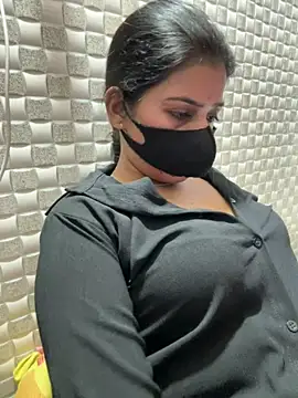 Hot Jaanvi  online show from April 13, 5:50 pm