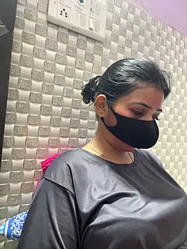 Hot Jaanvi  online show from June 26, 7:14 am