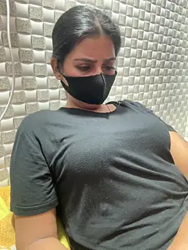 Hot Jaanvi  online show from April 5, 4:57 pm