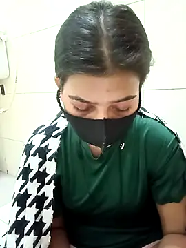 Snapshot of Hot_Jaanvi_ chatting on November 15, 5:00 am Hot Jaanvi online show from November 15, 5:00 am