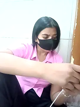 Snapshot of Hot_Jaanvi_ chatting on October 27, 6:09 pm Hot Jaanvi online show from October 27, 6:09 pm