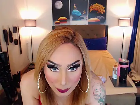 Snapshot of Allysonevanns chatting on November 3, 4:54 pm Allysonevanns online show from November 3, 4:54 pm