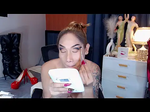 Allysonevanns online show from May 4, 11:57 am
