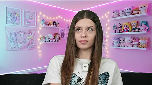 sukie spooky online show from April 8, 12:39 pm