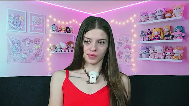 sukie spooky online show from April 4, 5:14 am