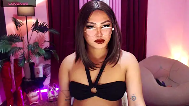 Unique Maya online show from September 17, 9:00 am