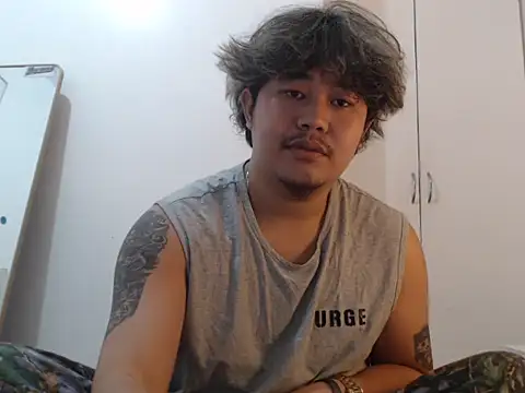 Snapshot of tastylicious_John19 chatting on November 15, 1:04 pm tastylicious John19 online show from November 15, 1:04 pm