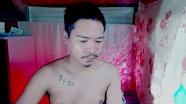 Snapshot of MANIACasianX chatting on October 15, 2:43 am MANIACasianX online show from October 15, 2:43 am