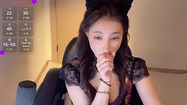 Seraphina-se online show from April 14, 3:39 pm
