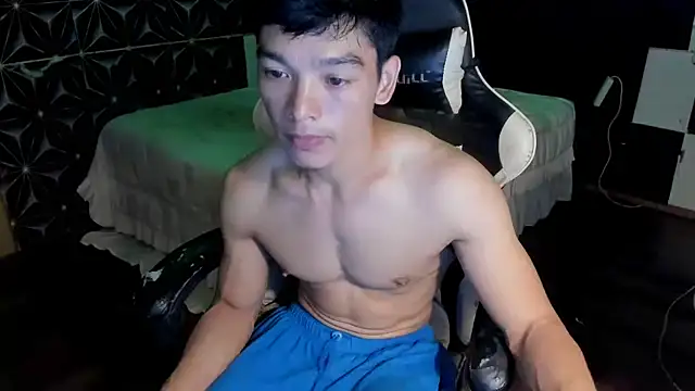 Snapshot of AsianHotBODYY chatting on September 21, 1:05 pm AsianHotBODYY online show from September 21, 1:05 pm