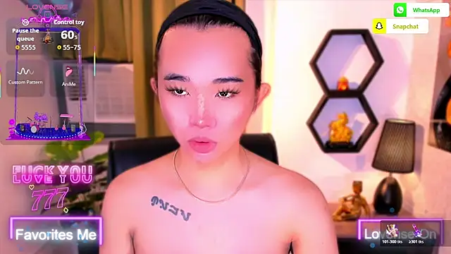 TriciaCumLoader online show from March 28, 5:25 pm