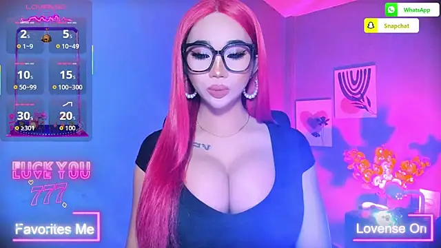 TriciaCumLoader online show from March 7, 10:15 pm