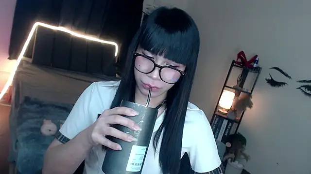 Veniceseduction online show from March 18, 1:02 pm