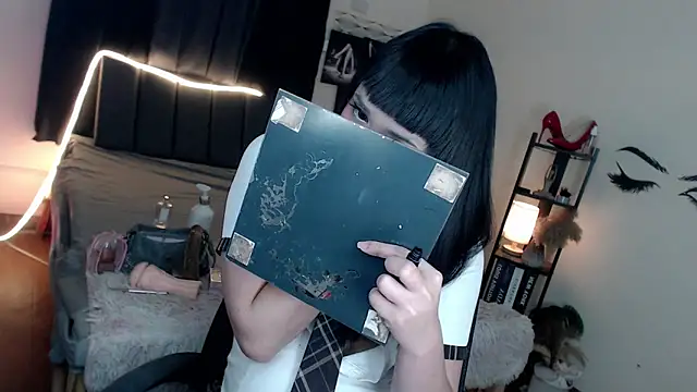 Veniceseduction online show from January 12, 7:09 pm