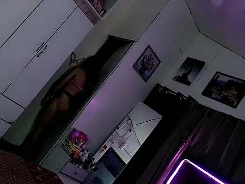 Miss twinny21 online show from October 1, 4:50 am