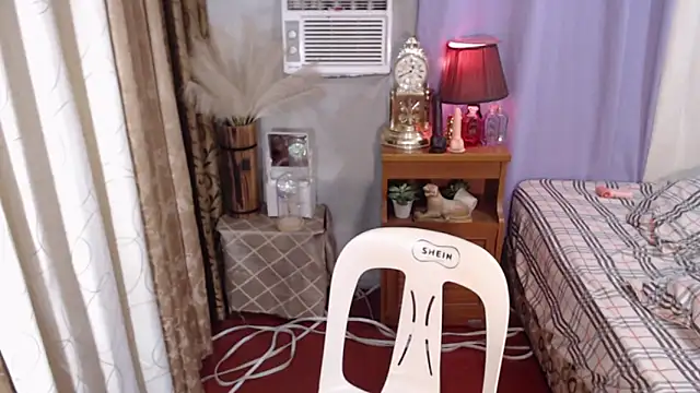 Snapshot of wild_flowerx chatting on November 17, 9:19 pm wild flowerx online show from November 17, 9:19 pm