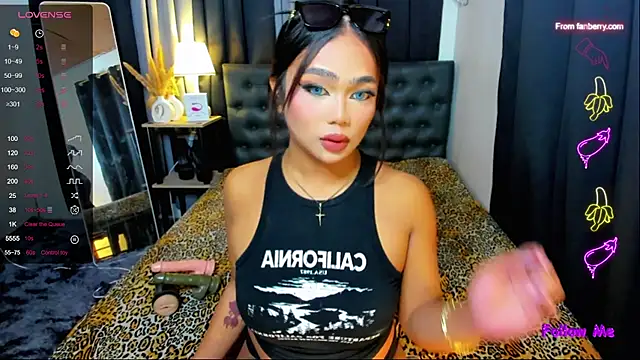 Snapshot of ScarletgraysonX chatting on September 25, 4:18 am ScarletgraysonX online show from September 25, 4:18 am