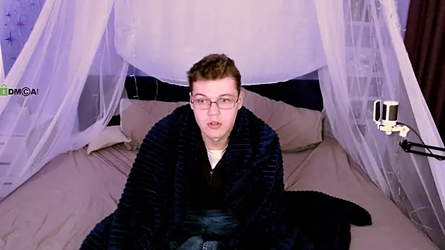 Snapshot of lucas_long_ chatting on October 2, 12:52 pm lucas long online show from October 2, 12:52 pm