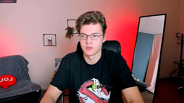 Snapshot of lucas_long_ chatting on September 28, 6:48 pm lucas long online show from September 28, 6:48 pm