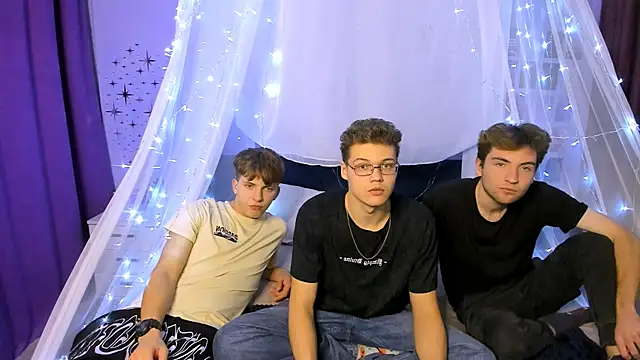 Snapshot of lucas_long_ chatting on October 18, 7:05 pm lucas long online show from October 18, 7:05 pm