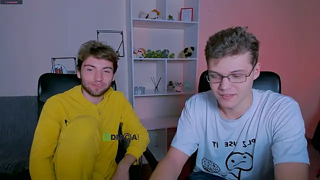 Snapshot of lucas_long_ chatting on October 9, 7:25 pm lucas long online show from October 9, 7:25 pm